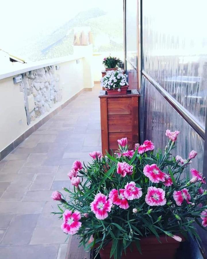 La Rupe Bed And Breakfast Norma Екстериор снимка